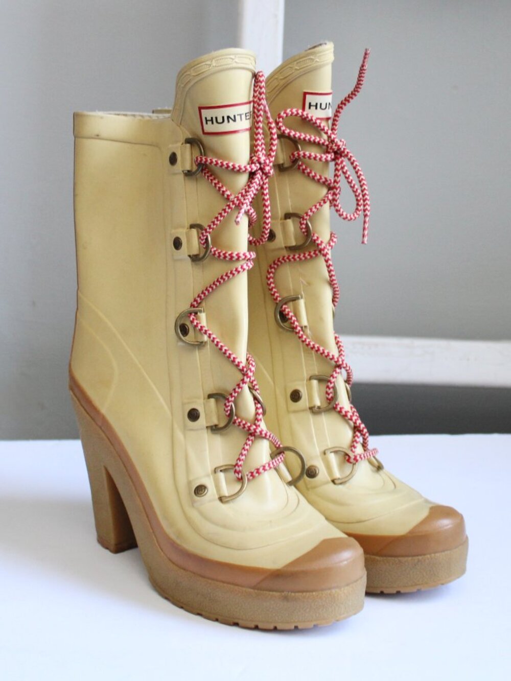 Hunter "Gabby" Lace-Up Tall Block Heels Rubber Rain Boots Tan Women's Size 8
